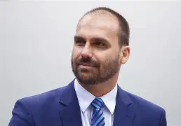 STF condena Eduardo Bolsonaro por articulação nos EUA e decisão gera forte reação entre aliados do ex-presidente STF condena Eduardo Bolsonaro por articulação nos EUA e decisão gera forte reação entre aliados do ex-presidente