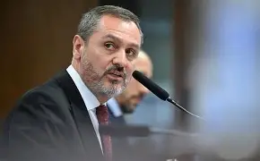 Conversa entre Jaques Wagner e diretor da PF dias antes de operação do Caso Master levanta questionamentos em Brasília Conversa entre Jaques Wagner e diretor da PF dias antes de operação do Caso Master levanta questionamentos em Brasília
