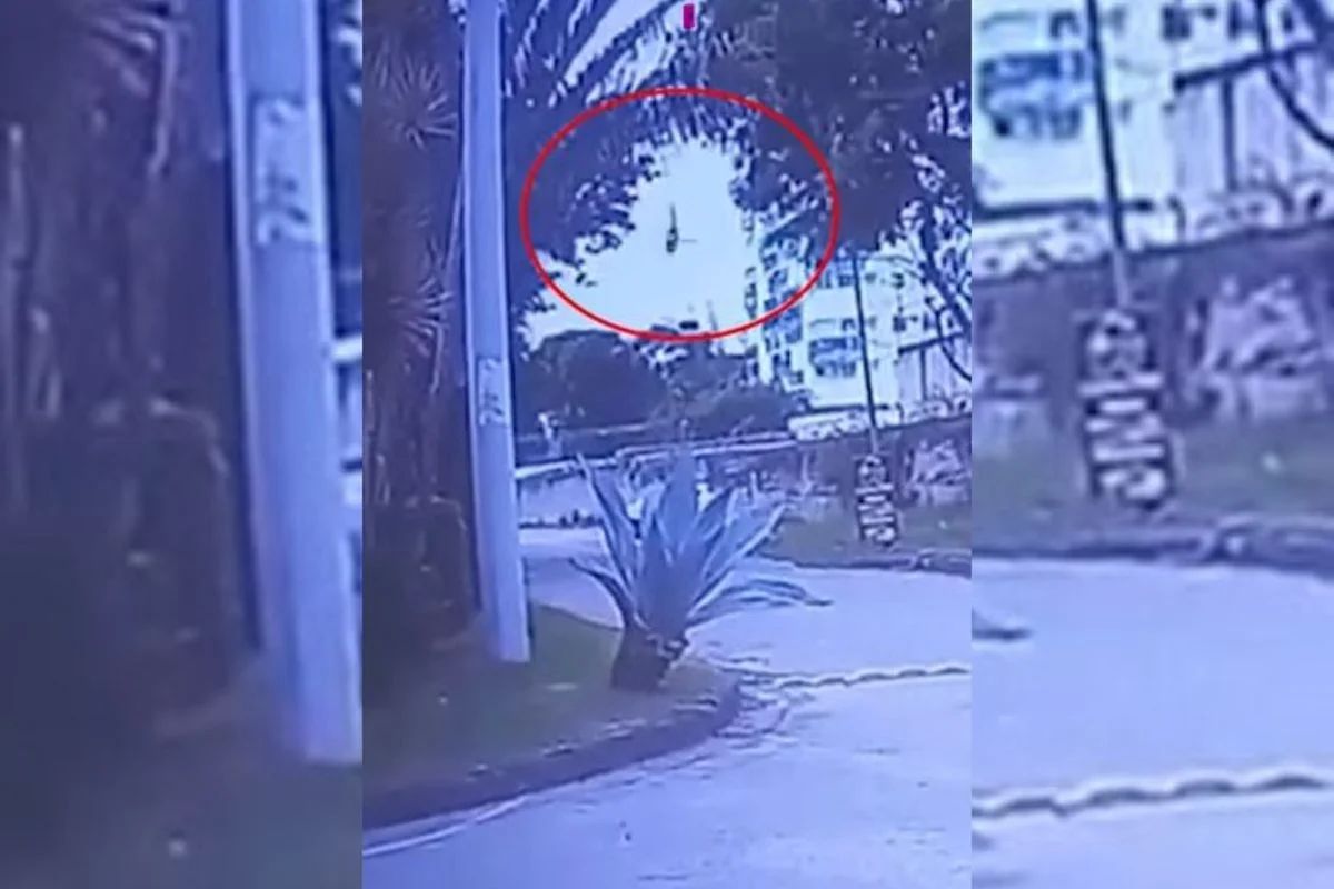 Tragédia no Rio: colisão entre helicópteros deixa seis mortos e provoca cenário de destruição no Recreio dos Bandeirantes Tragédia no Rio: colisão entre helicópteros deixa seis mortos e provoca cenário de destruição no Recreio dos Bandeirantes