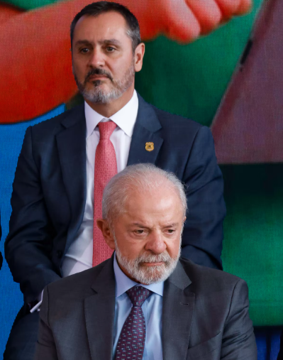 Lula determina retorno de delegados cedidos ao Judiciário e decisão provoca reação na Polícia Federal Lula determina retorno de delegados cedidos ao Judiciário e decisão provoca reação na Polícia Federal