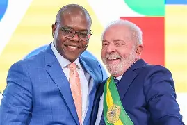 Silvio Almeida ainda não foi localizado pela Justiça e investigação por importunação sexual segue parada no STF Silvio Almeida ainda não foi localizado pela Justiça e investigação por importunação sexual segue parada no STF