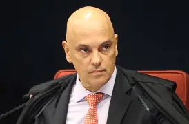 Moraes mantém restrições a Bolsonaro e rejeita tentativa de ampliar visitas durante prisão domiciliar Moraes mantém restrições a Bolsonaro e rejeita tentativa de ampliar visitas durante prisão domiciliar