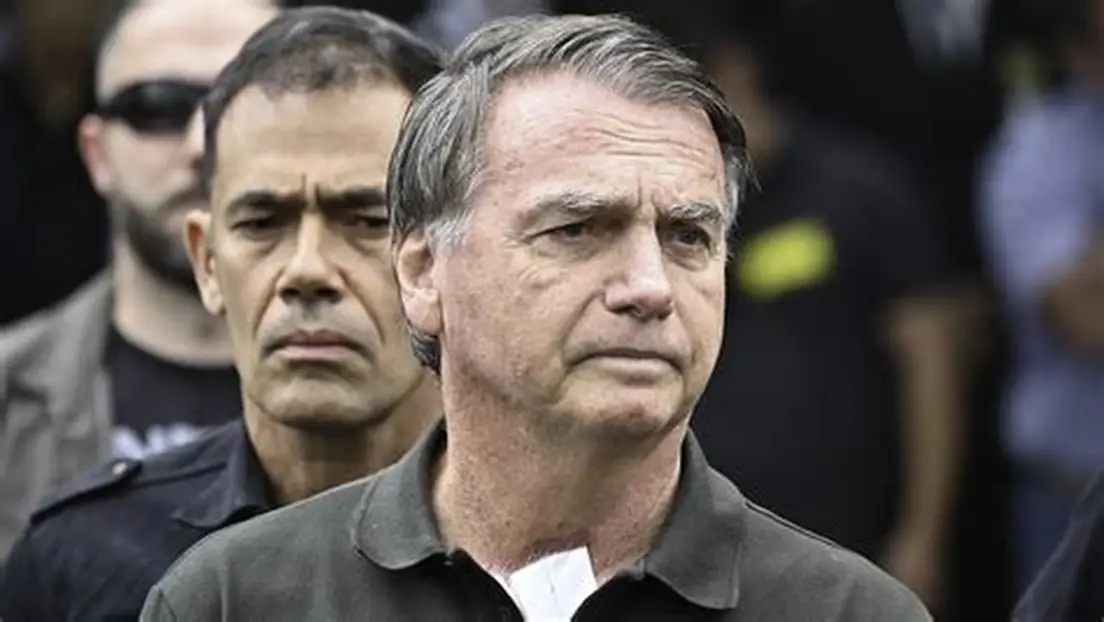 Polícia Civil conclui que Bolsonaro não cometeu crime em caso de arma apreendida no DF; militar é indiciado por porte ilegal