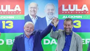 PDT oficializa apoio à reeleição de Lula e evento com Carlos Lupi reacende debate sobre fraudes no INSS PDT oficializa apoio à reeleição de Lula e evento com Carlos Lupi reacende debate sobre fraudes no INSS