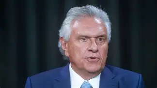 Caiado reage a Flávio Bolsonaro e critica uso de encontro com embaixadores para levantar debate sobre urnas