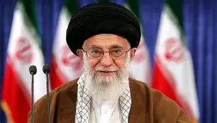 Irã sepulta Ali Khamenei em Mashhad após quatro meses de espera enquanto tensão com os EUA volta a crescer