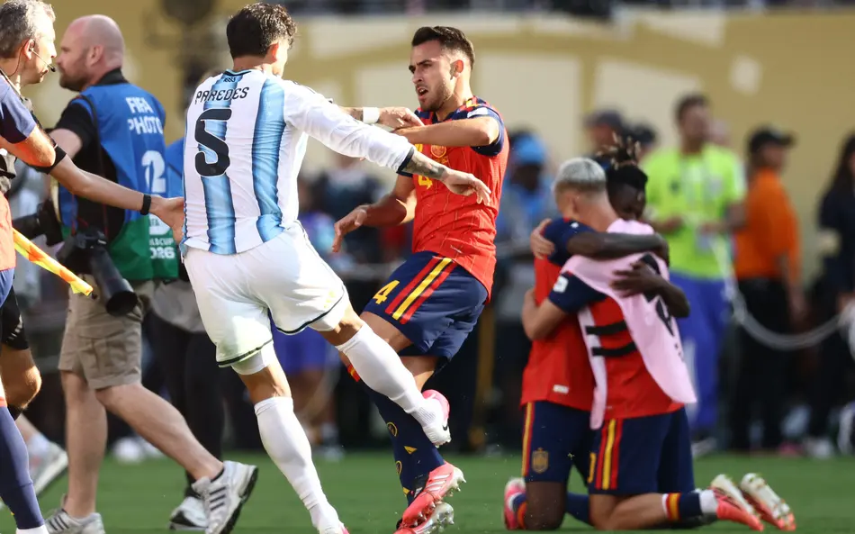 Fifa abre investigação contra a Argentina após confusão na final da Copa do Mundo Fifa abre investigação contra a Argentina após confusão na final da Copa do Mundo