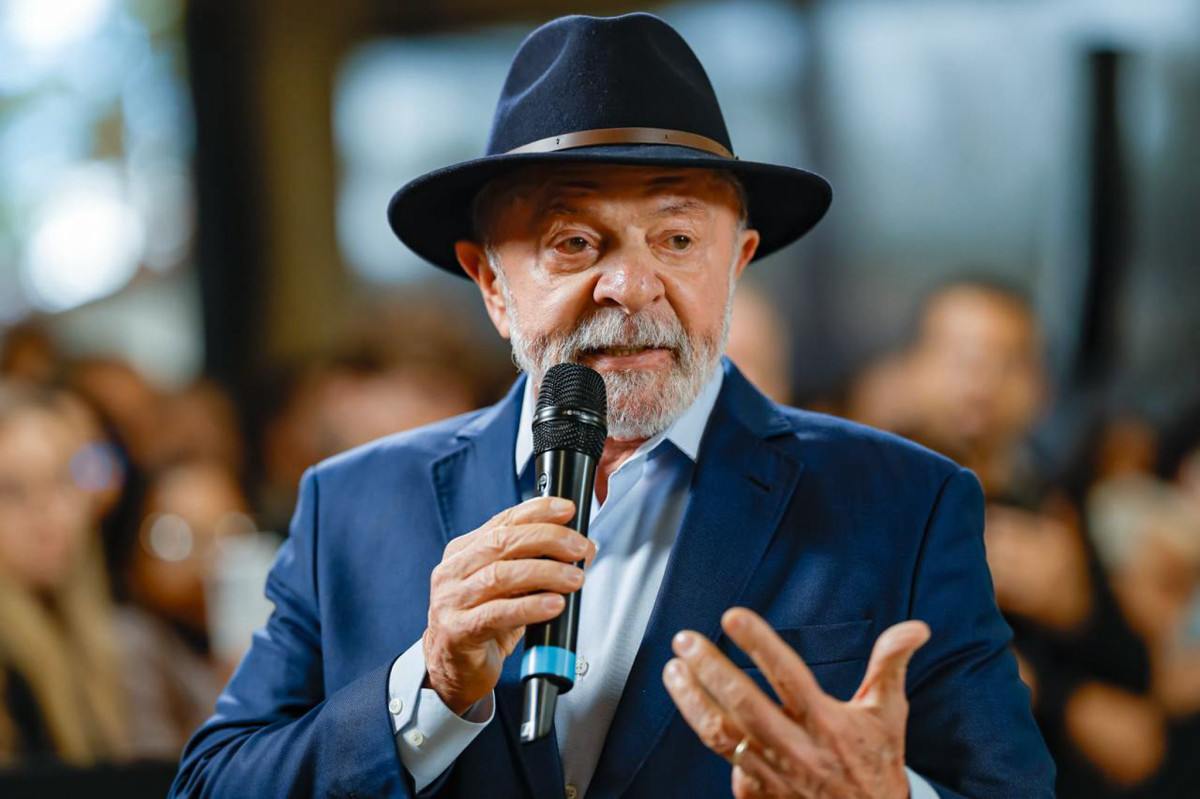 Lula diz que “ainda falta muito a fazer” na saúde, mas afirma que Brasil vive “revolução” em comparação com governo anterior Lula diz que “ainda falta muito a fazer” na saúde, mas afirma que Brasil vive “revolução” em comparação com governo anterior