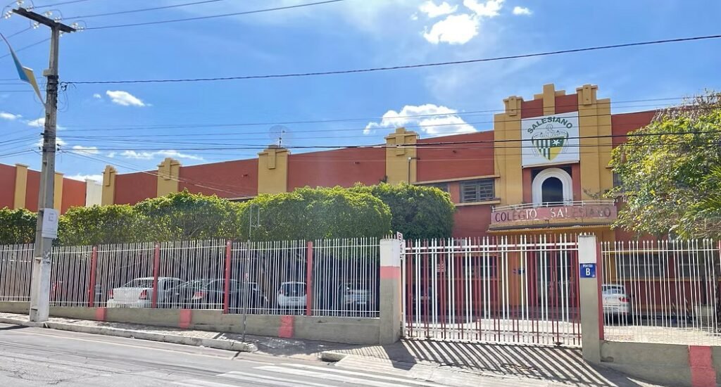 MPCE recomenda mudanças em colégio católico e reacende debate sobre ensino religioso em escolas confessionais MPCE recomenda mudanças em colégio católico e reacende debate sobre ensino religioso em escolas confessionais