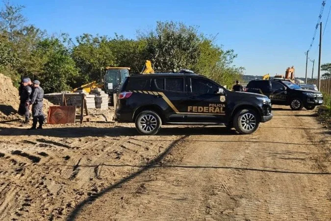 PF troca tiros com quadrilha no Aeroporto de Guarulhos durante tentativa de envio de cocaína para a Europa PF troca tiros com quadrilha no Aeroporto de Guarulhos durante tentativa de envio de cocaína para a Europa