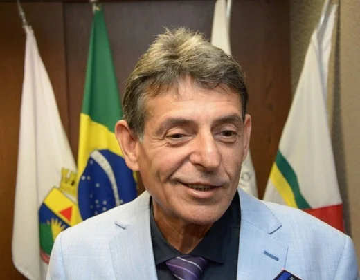 Juiz afastado após aparecer bebendo e fumando em julgamento virtual acusa Moraes e critica Judiciário Juiz afastado após aparecer bebendo e fumando em julgamento virtual acusa Moraes e critica Judiciário