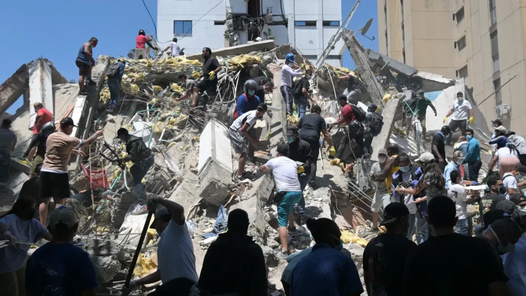 Terremoto de magnitude 7,4 deixa 132 mortos na Colômbia e provoca destruição em várias cidades