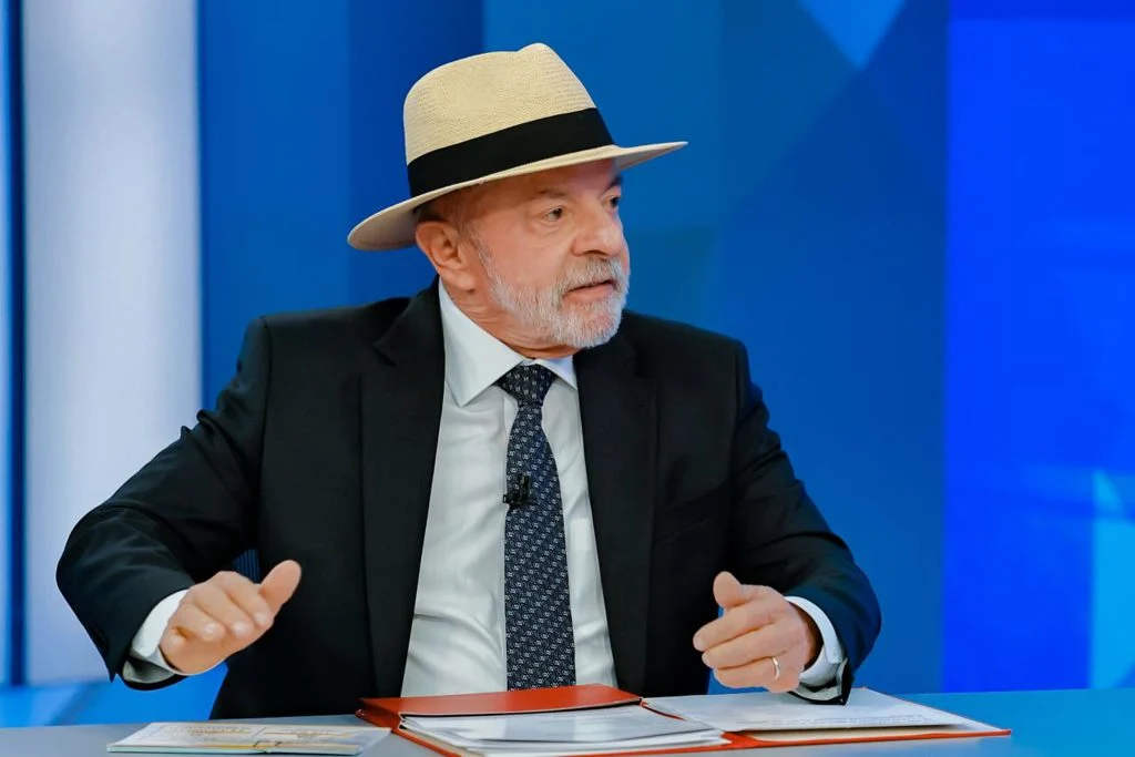 Lula rejeita privatização dos Correios enquanto estatal enfrenta rombo bilionário e ameaça de colapso financeiro