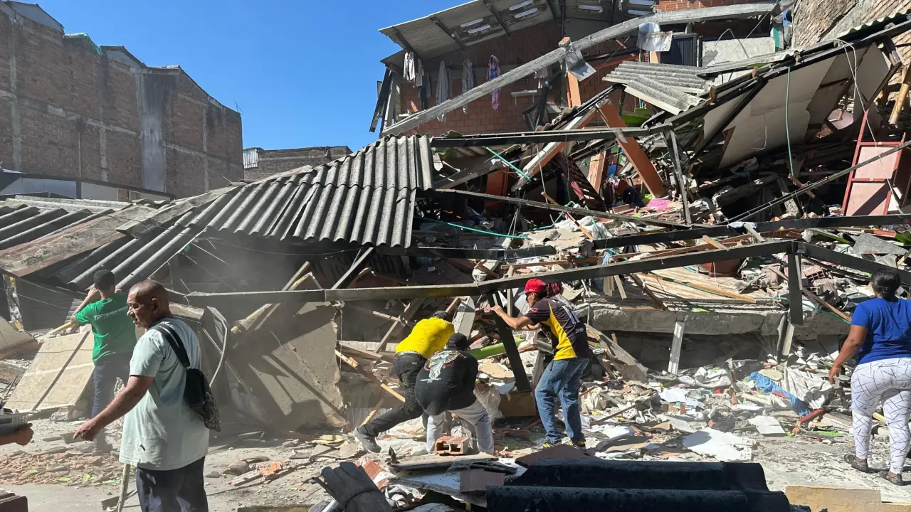Terremoto deixa 265 mortos na Colômbia enquanto governo de De la Espriella amplia cooperação militar com os EUA contra o narcotráfico Terremoto deixa 265 mortos na Colômbia enquanto governo de De la Espriella amplia cooperação militar com os EUA contra o narcotráfico