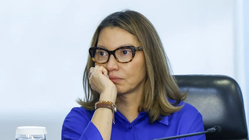 Janja defende bloqueio do Discord no Brasil após casos de violência contra adolescentes; AGU anuncia medidas judiciais