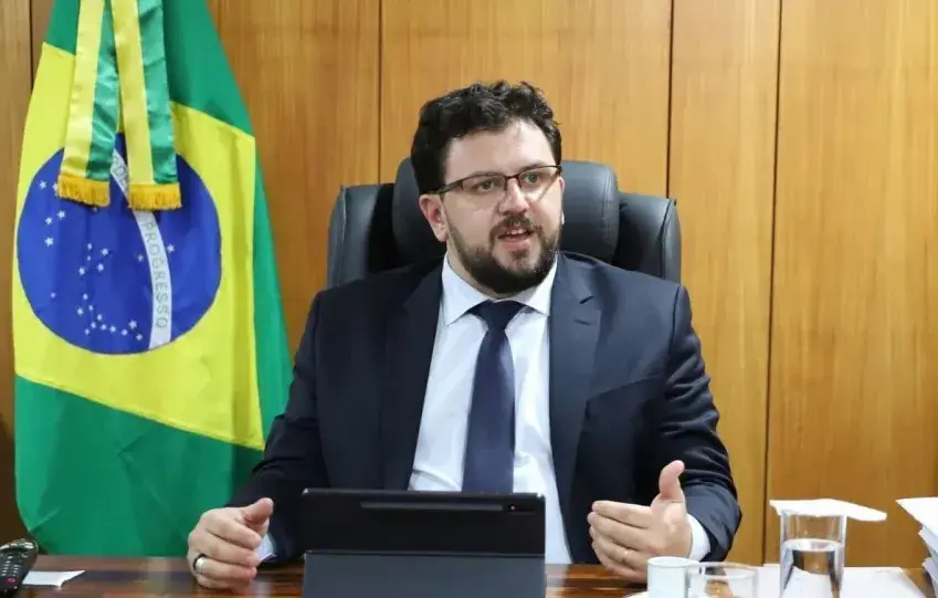 Ex-chefe de gabinete de Lula admite empréstimo de empresária investigada em caso ligado ao “Careca do INSS”