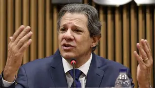Haddad endurece o discurso e acusa Tarcísio de prestar “desserviço” a São Paulo ao apoiar Flávio Bolsonaro