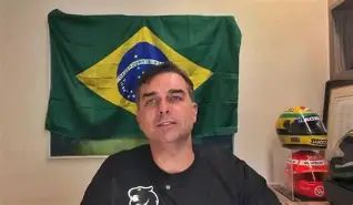 Suposto ataque hacker altera filiação de Flávio Bolsonaro e cria obstáculo a dois dias do prazo para candidatura