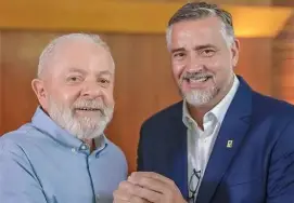 Patrimônio declarado por Paulo Pimenta cresce quase dez vezes entre 2022 e 2026; parlamentar atribui alta à atualização de bens e inclusão de imóvel registrado anteriormente em nome da esposa Patrimônio declarado por Paulo Pimenta cresce quase dez vezes entre 2022 e 2026; parlamentar atribui alta à atualização de bens e inclusão de imóvel registrado anteriormente em nome da esposa