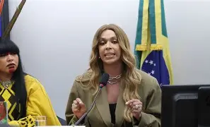 Erika Hilton declara patrimônio de R$ 15,9 mil ao TSE, enquanto salário de deputada supera R$ 46 mil Erika Hilton declara patrimônio de R$ 15,9 mil ao TSE, enquanto salário de deputada supera R$ 46 mil