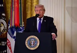 Trump ameaça declarar Estreito de Ormuz como território dos EUA e eleva tensão com o Irã