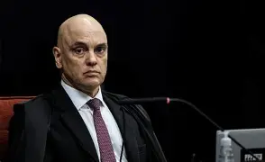 Moraes diz que foi “ingênuo” acreditar na neutralidade das big techs e defende responsabilização das plataformas Moraes diz que foi “ingênuo” acreditar na neutralidade das big techs e defende responsabilização das plataformas