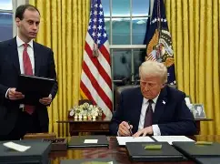 Trump assina novos decretos para restringir cidadania por nascimento nos EUA e mira o chamado “turismo de nascimento” Trump assina novos decretos para restringir cidadania por nascimento nos EUA e mira o chamado “turismo de nascimento”