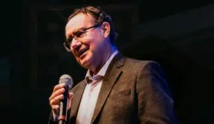 Augusto Cury reage à agressividade de Renan Santos e diz: “Sua postura me assombra” Augusto Cury reage à agressividade de Renan Santos e diz: “Sua postura me assombra”