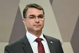 Flávio Bolsonaro denuncia fraude em filiação partidária e caso coloca TSE, Missão e PL no centro de investigação
