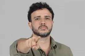 Renan Santos critica ações dos EUA contra diplomacia brasileira e acusa Lula de explorar crise durante campanha