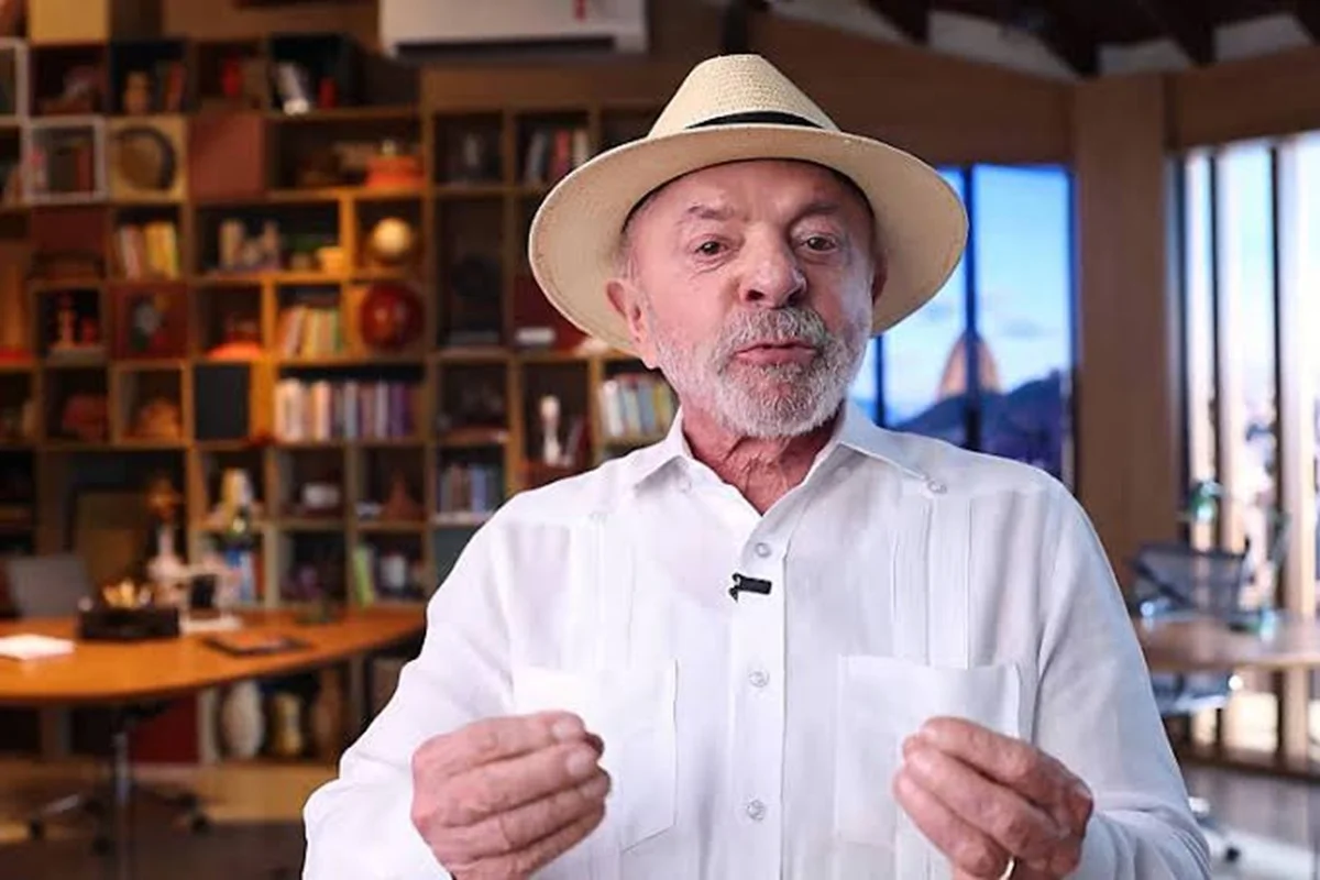Lula levará à propaganda eleitoral livros que leu durante a prisão Lula levará à propaganda eleitoral livros que leu durante a prisão