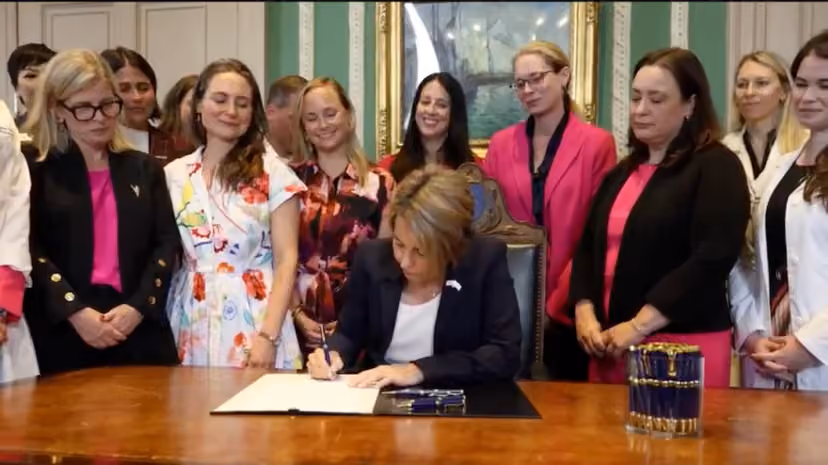 Massachusetts elimina limite de 24 semanas para aborto e entrega decisão a médicos