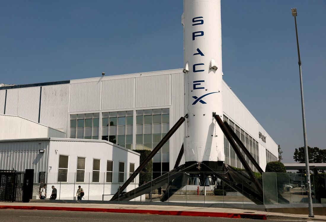 NASA confirma impacto de estágio de foguete da SpaceX na Lua; colisão deve ajudar cientistas a compreender formação de crateras