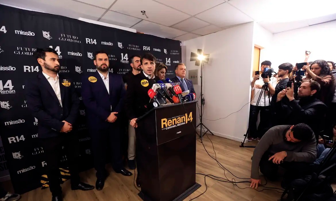Renan Santos chama decisão de Toffoli de “absurda” e anuncia reação no TSE Renan Santos chama decisão de Toffoli de “absurda” e anuncia reação no TSE