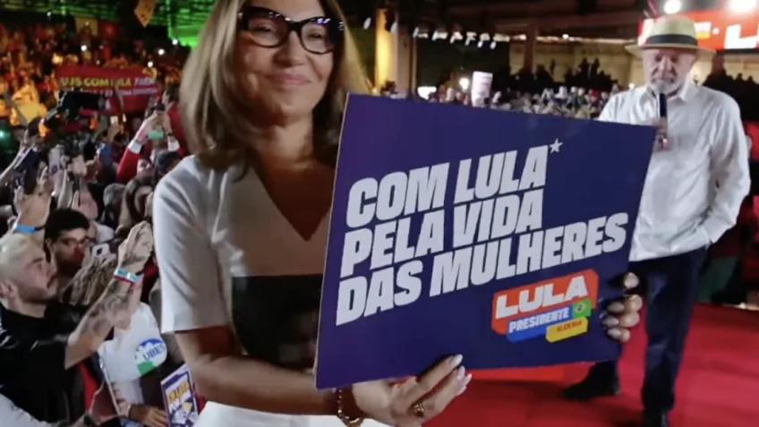 Lula prepara grande ato com 5 mil mulheres em Belo Horizonte e transforma combate à violência em eixo da campanha Lula prepara grande ato com 5 mil mulheres em Belo Horizonte e transforma combate à violência em eixo da campanha