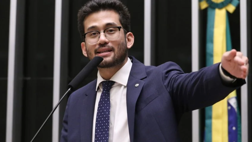 Kim Kataguiri chama decisão de Dias Toffoli contra Renan Santos de “ilegal” e promete recurso ao TSE Kim Kataguiri chama decisão de Dias Toffoli contra Renan Santos de “ilegal” e promete recurso ao TSE