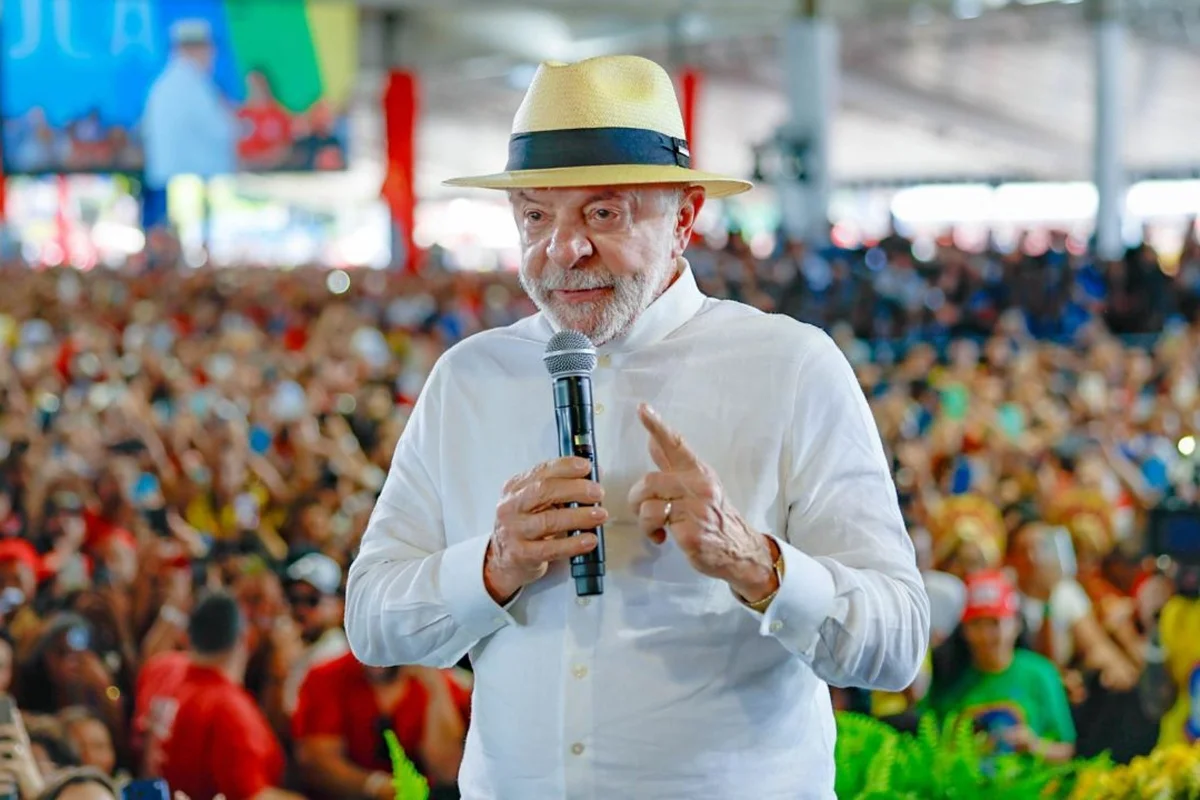 Lula sanciona novas regras do piso mínimo do frete rodoviário e amplia fiscalização sobre transportadores Lula sanciona novas regras do piso mínimo do frete rodoviário e amplia fiscalização sobre transportadores