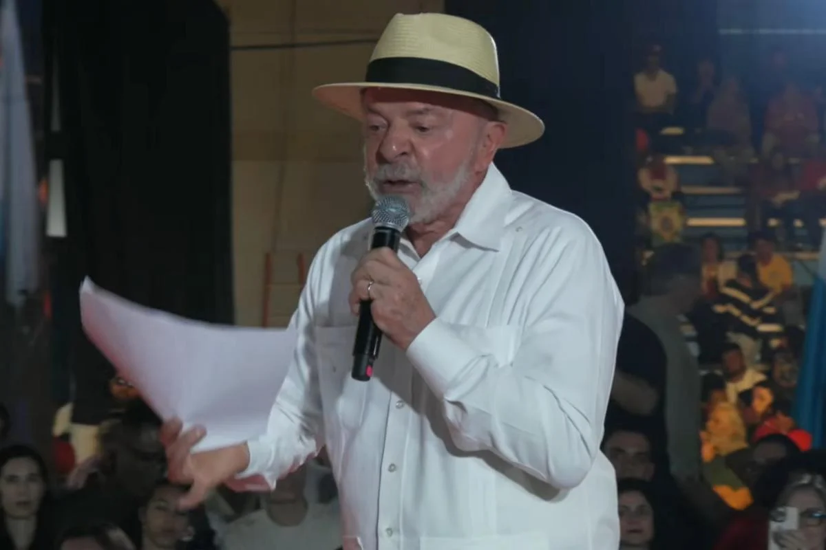 TSE determina retirada de publicações da Secom que promovem Lula durante período eleitoral TSE determina retirada de publicações da Secom que promovem Lula durante período eleitoral