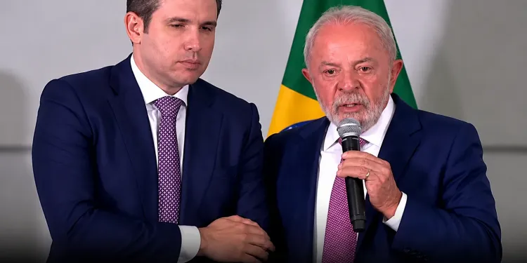 Lula comete gafe ao dizer que Brasil será “referência no crime organizado” durante sanção de lei antifacção