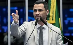 Republicanos confirma Cleitinho Azevedo na disputa pelo governo de Minas após semanas de reviravoltas