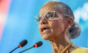 Homem tenta agredir Marina Silva durante primeira agenda de campanha de Haddad em São Paulo