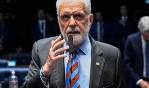 PF aponta viagens de Jaques Wagner em aeronaves ligadas a ex-sócio de Daniel Vorcaro; relatório amplia investigação sobre supostas vantagens indevidas PF aponta viagens de Jaques Wagner em aeronaves ligadas a ex-sócio de Daniel Vorcaro; relatório amplia investigação sobre supostas vantagens indevidas