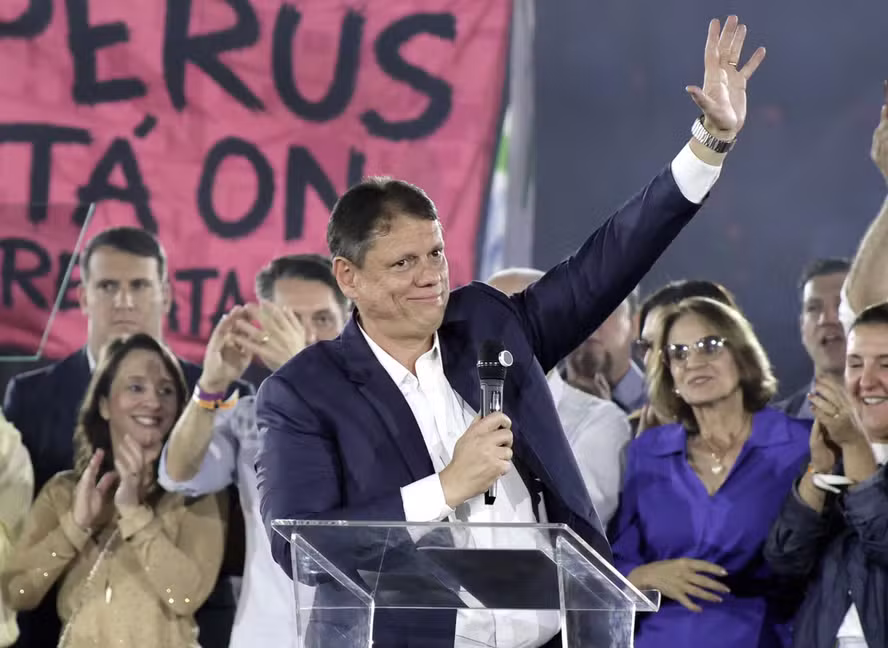 Tarcísio redesenha plano de governo para 2026 e transforma segurança, mulheres e tecnologia em pilares da campanha