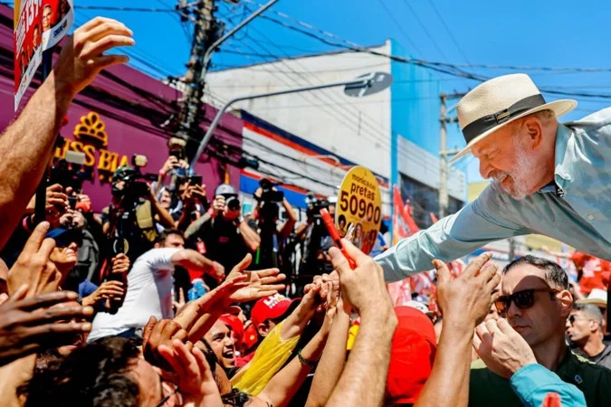 Lula concentra 82% dos anúncios pagos entre presidenciáveis e campanha petista amplia presença nas redes