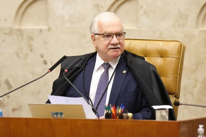 Fachin vota contra adiamento de julgamento do STF sobre Moraes