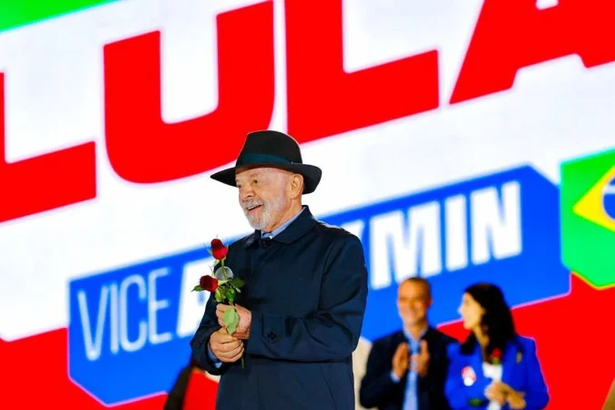 Lula diz que governo deve priorizar o povo, não os amigos — mas histórico do próprio governo alimenta questionamentos