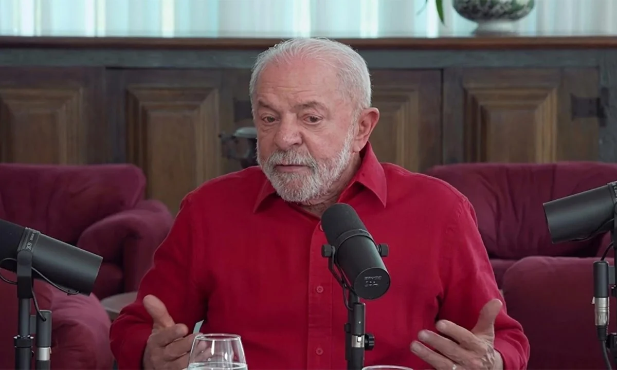 LULA DIZ QUE “TODO MUNDO SE JUNTA PARA DERROTAR O PT” E EXPÕE O CLIMA DE CONFRONTO ELEITORAL: PARTIDO ENFRENTA QUESTIONAMENTOS E DISPUTA PELO FUTURO DO PODER LULA DIZ QUE “TODO MUNDO SE JUNTA PARA DERROTAR O PT” E EXPÕE O CLIMA DE CONFRONTO ELEITORAL: PARTIDO ENFRENTA QUESTIONAMENTOS E DISPUTA PELO FUTURO DO PODER