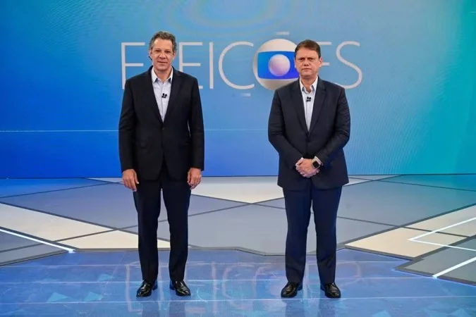 Tarcísio enfrenta Haddad e endurece confronto no último debate antes da eleição em São Paulo Tarcísio enfrenta Haddad e endurece confronto no último debate antes da eleição em São Paulo