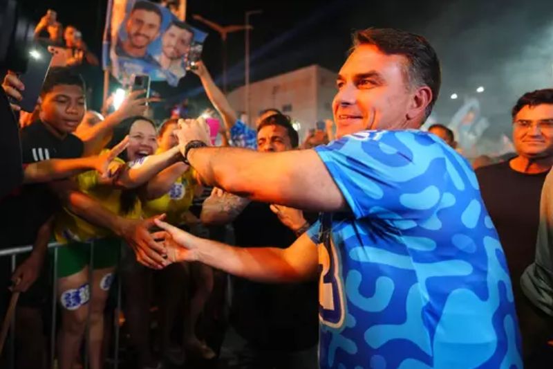 FLÁVIO BOLSONARO QUER SER O “NOVO VISCONDE DE MAUÁ” E PROMETE DESTRAVAR PROJETOS FERROVIÁRIOS