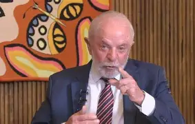 Lula sinaliza que não irá ao debate da Globo e deixa confronto com Flávio Bolsonaro em aberto